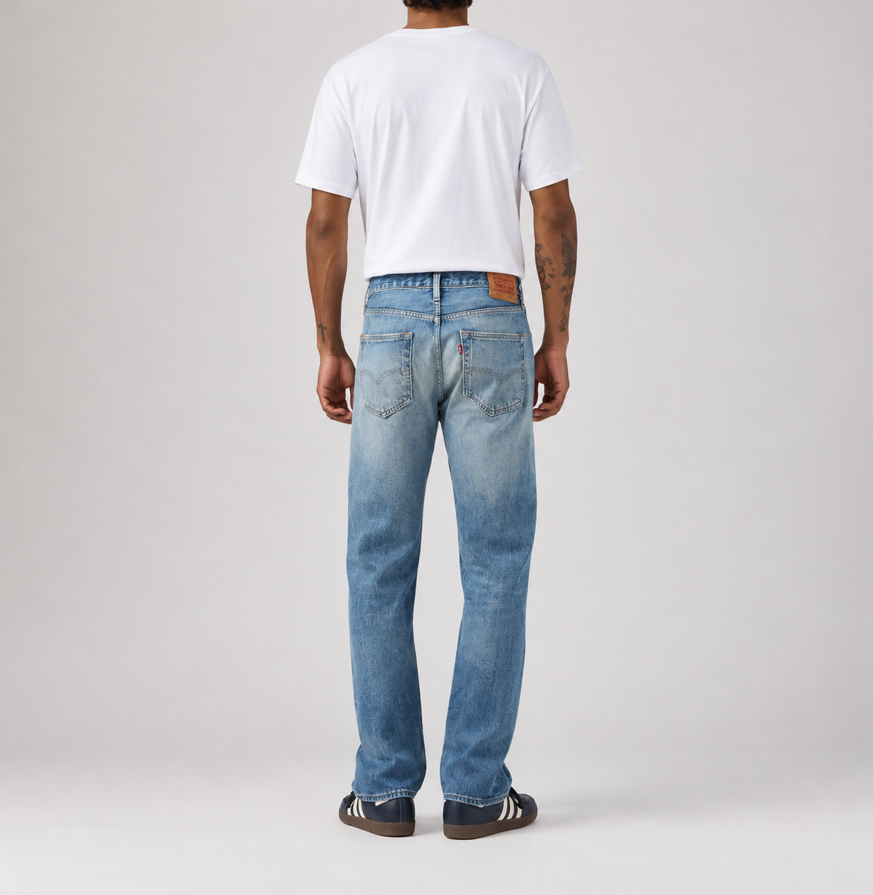 Levi's / 501® Original Fit Men's Jeans / New York to LA – Light Wash Blue