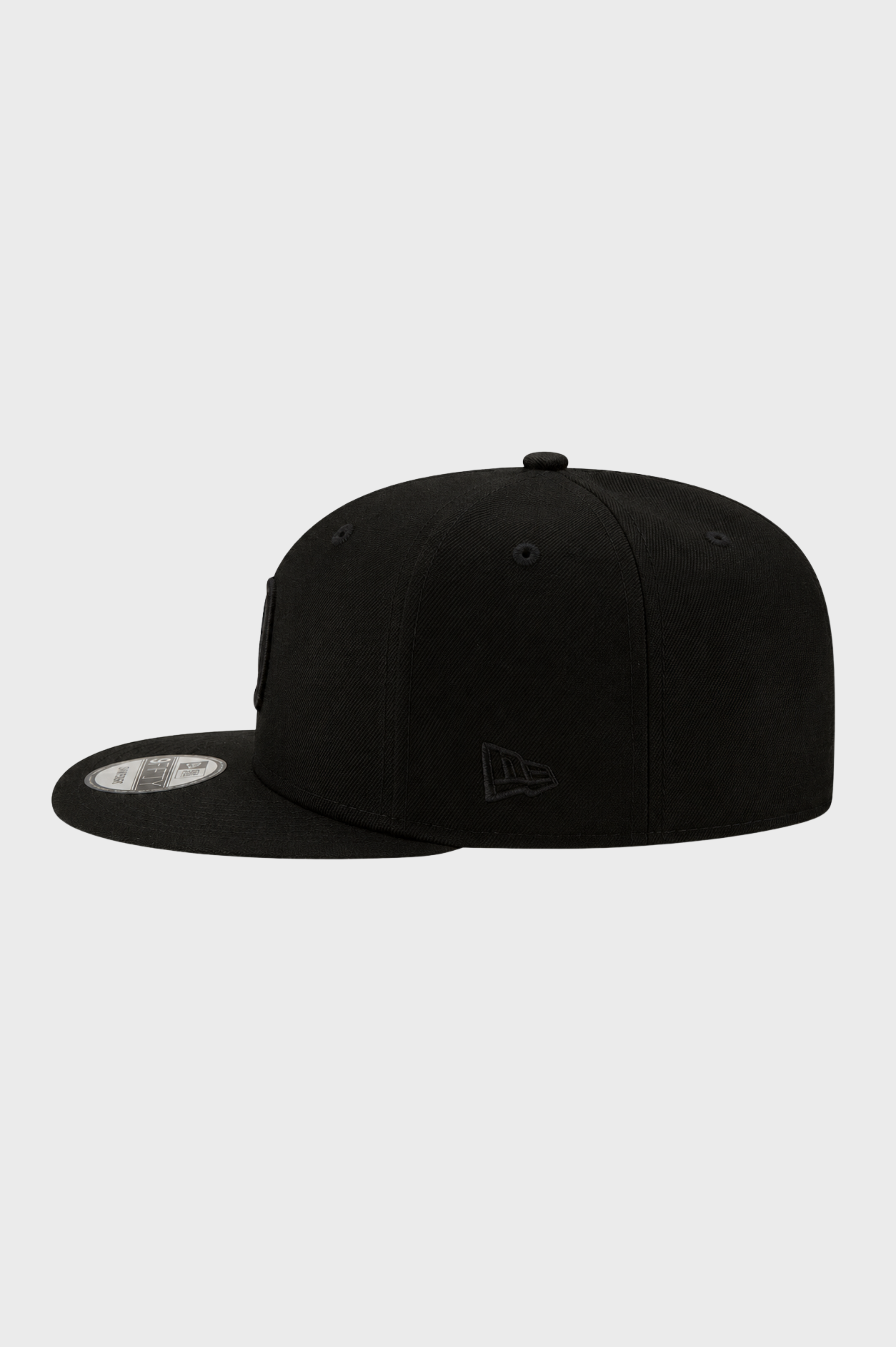 New Era / San Diego Padres Basic Black on Black 9FIFTY Snapback