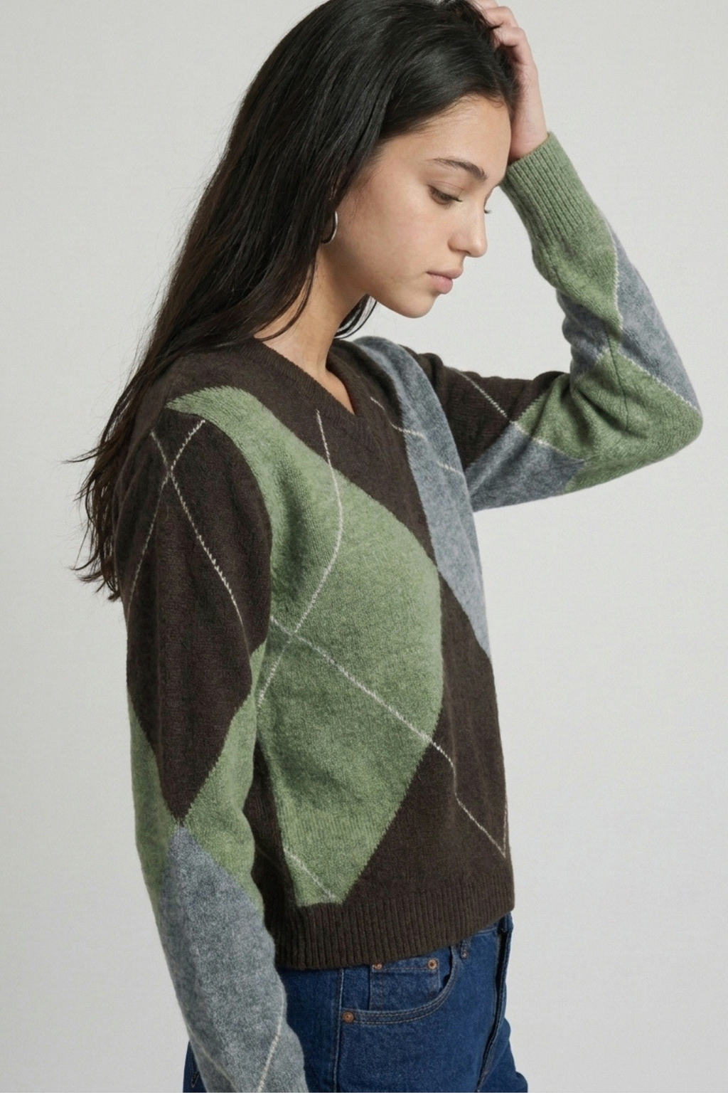 Brown argyle sweater ribbed V neckline detail