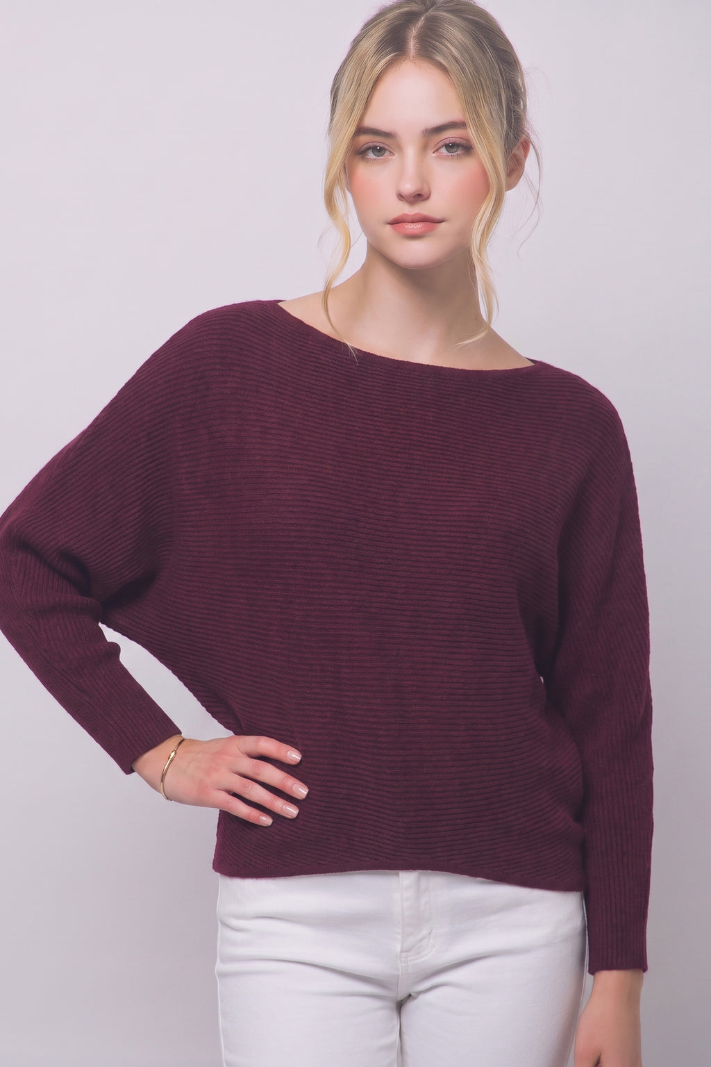 Burgundy oversized knit sweater – detail view
