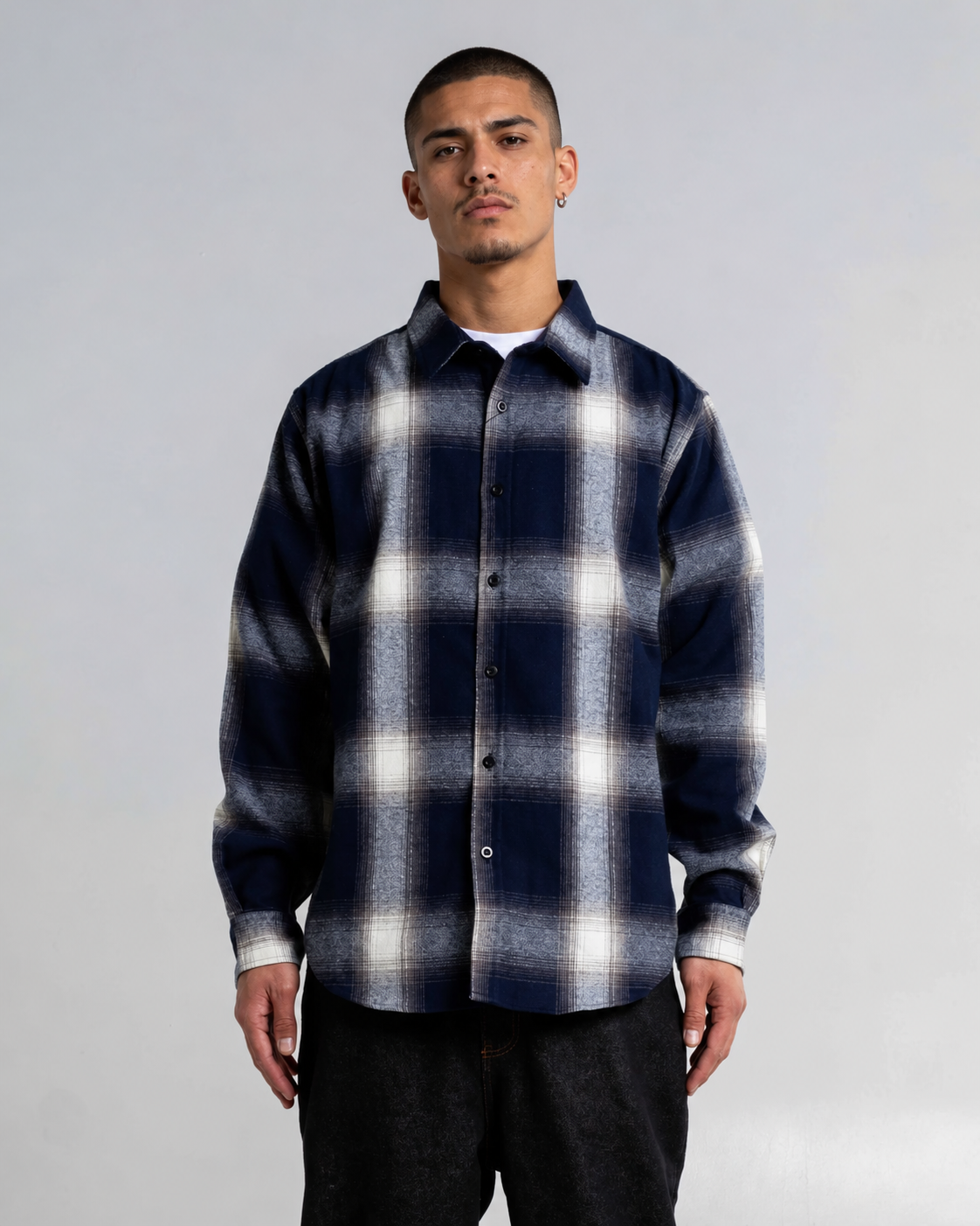 Shaka Wear Plaid Flannel Overshirt in Cream Navy