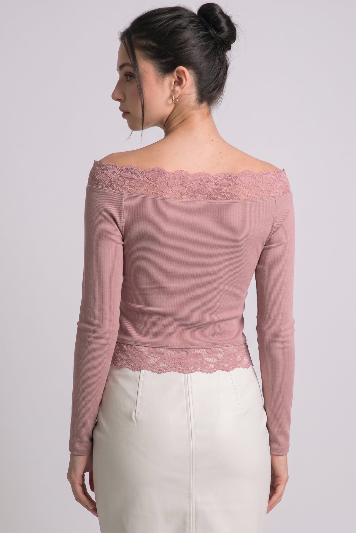 Women's pink off shoulder lace top outfit