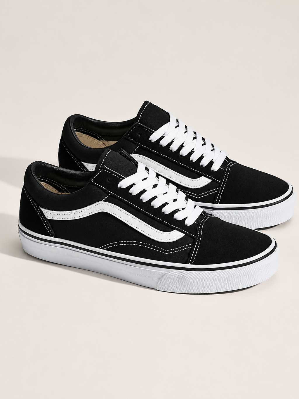 VN000D3HY28 / Old Skool / Black-White
