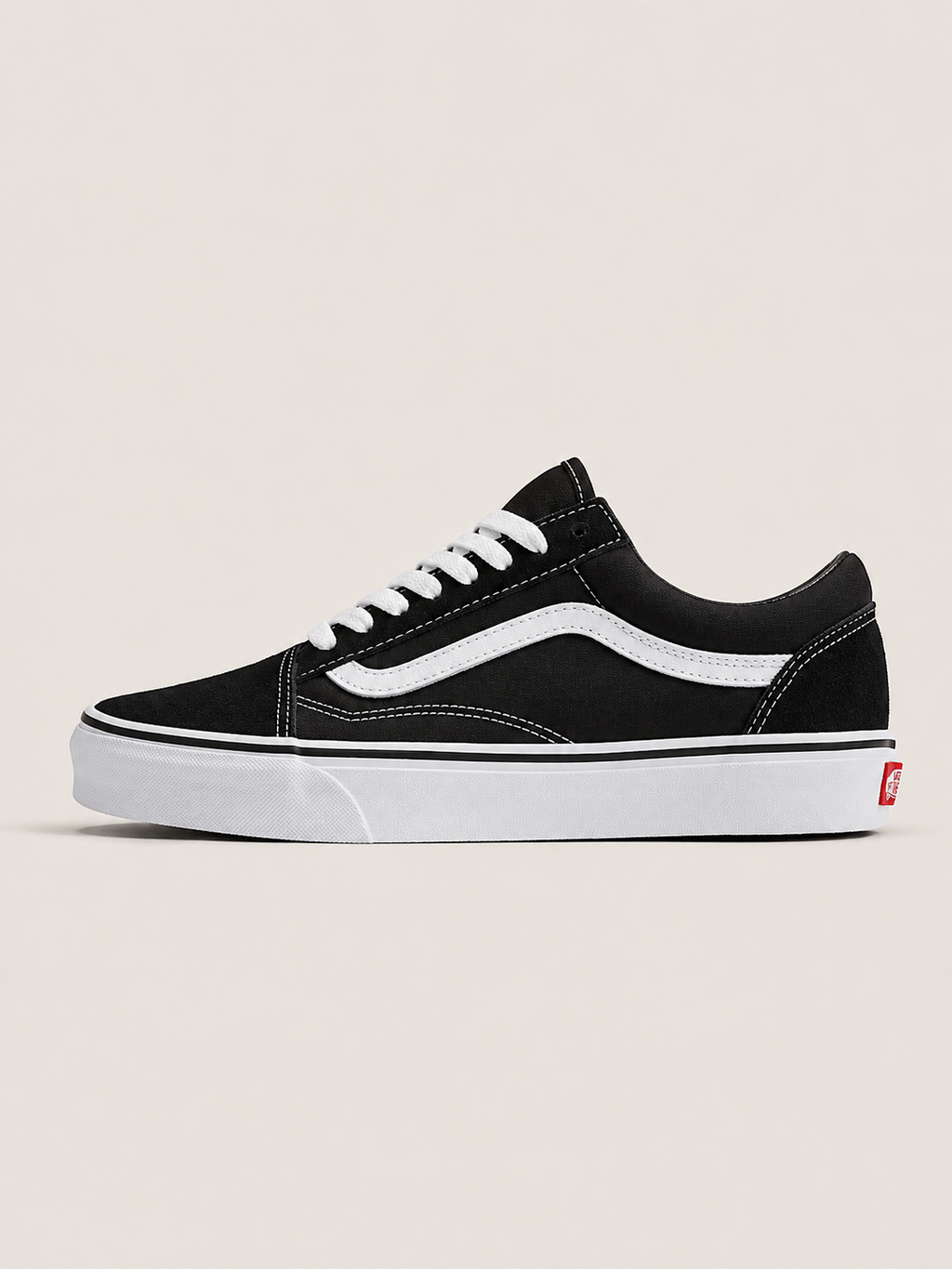 VN000D3HY28 / Old Skool / Black-White